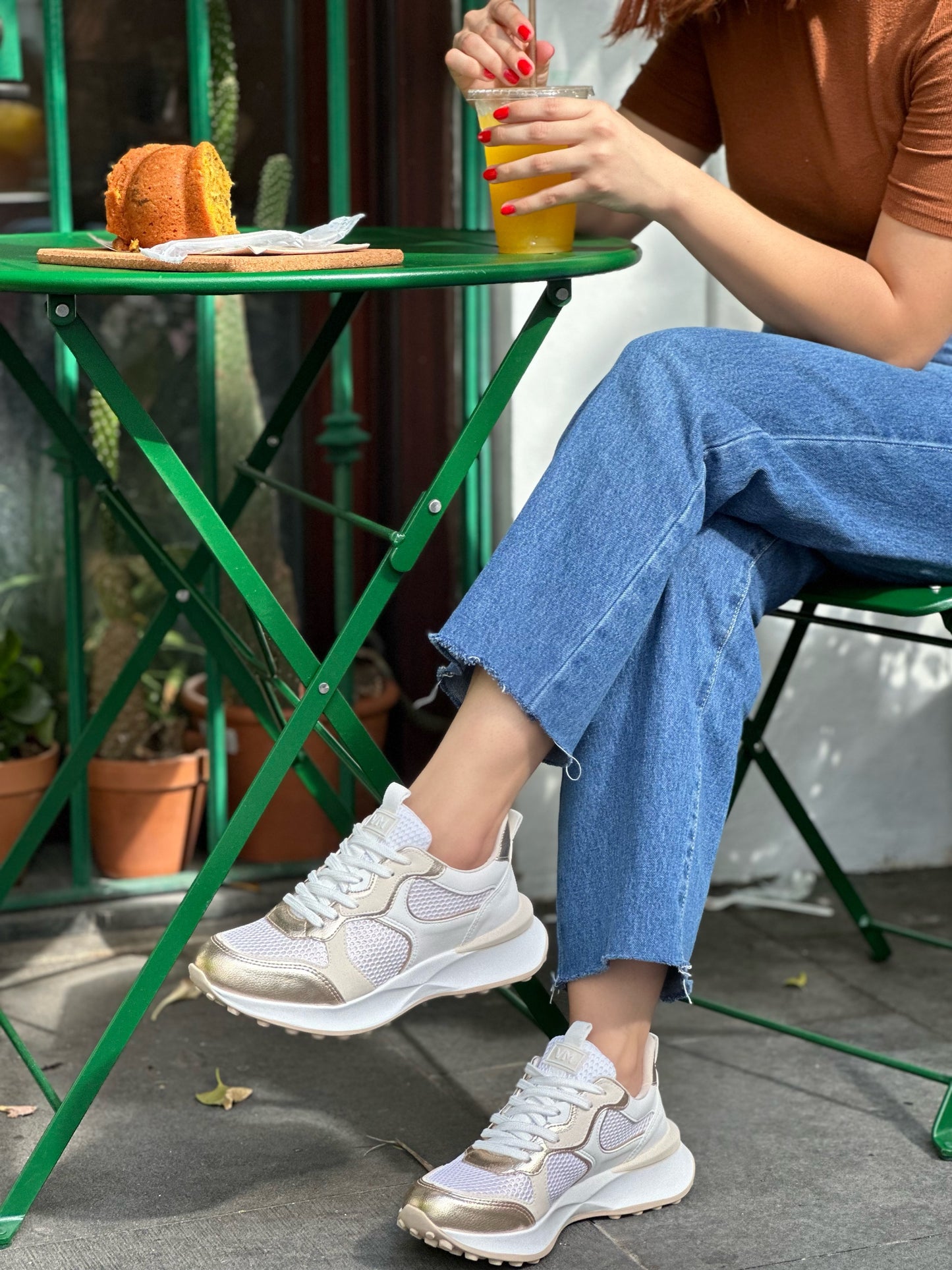Minne Golden White Sneaker - Stela The Shoetique