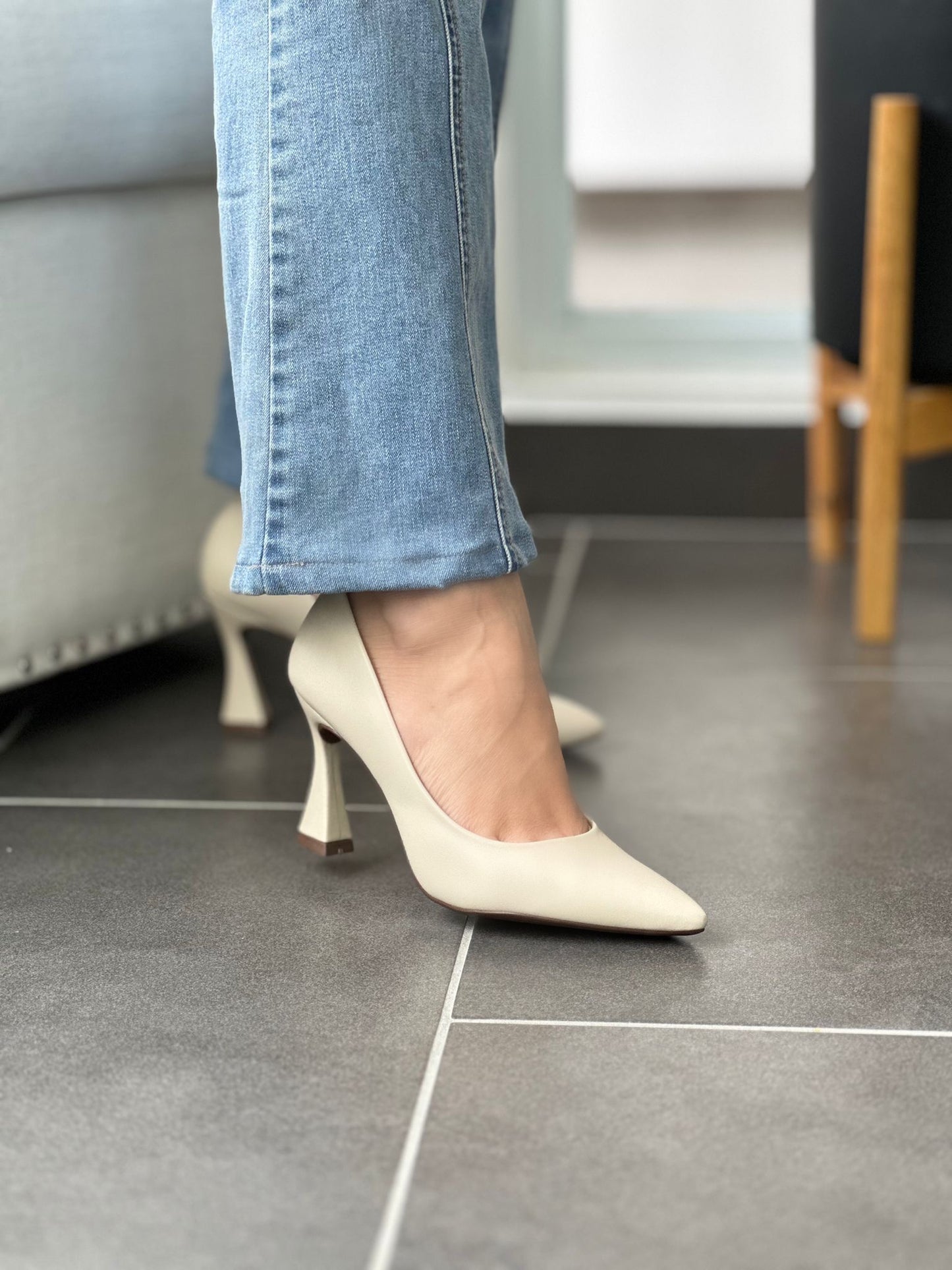 Lilly Beige- 6,8,9 - Stela The Shoetique