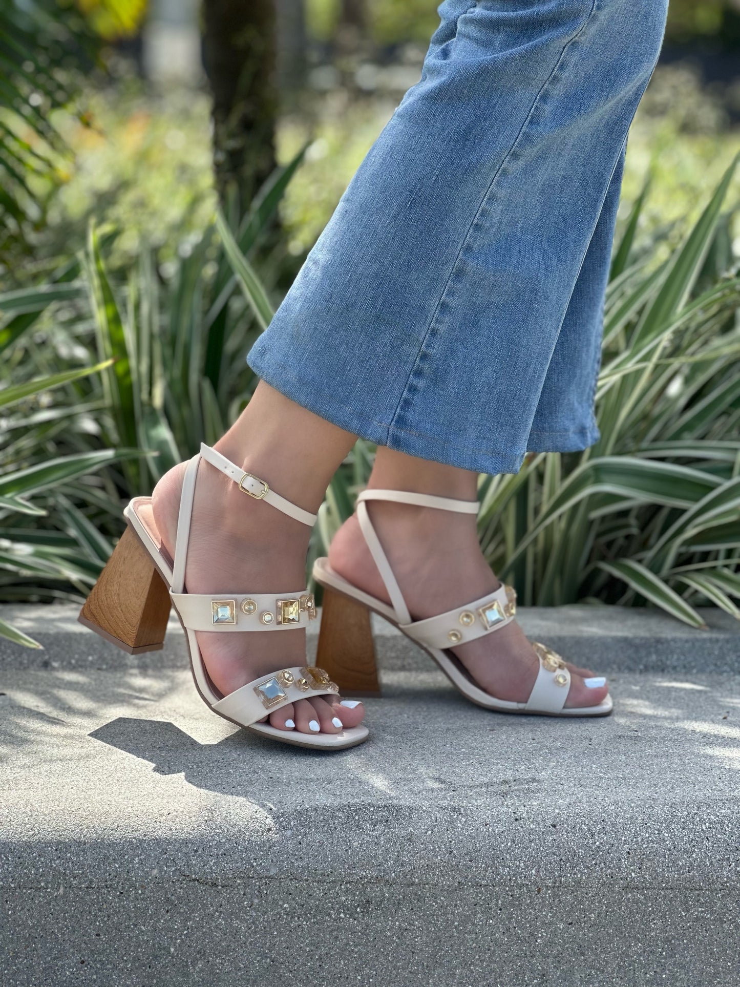 Pia off white heel 5,6 - Stela The Shoetique