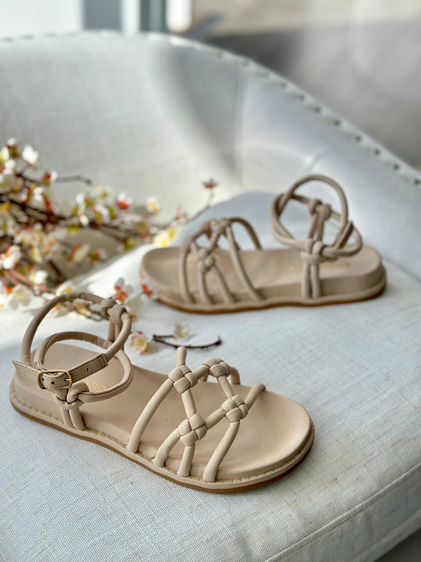 KNOT DETAIL FLAT 18102-01