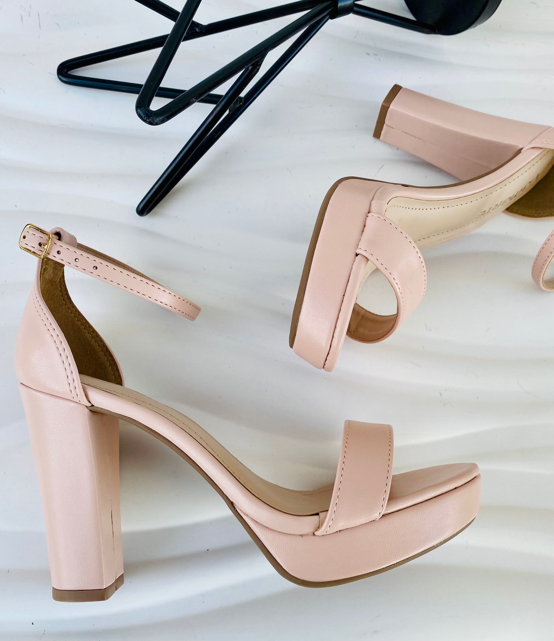 17205-01 - Size 10 - Stela The Shoetique