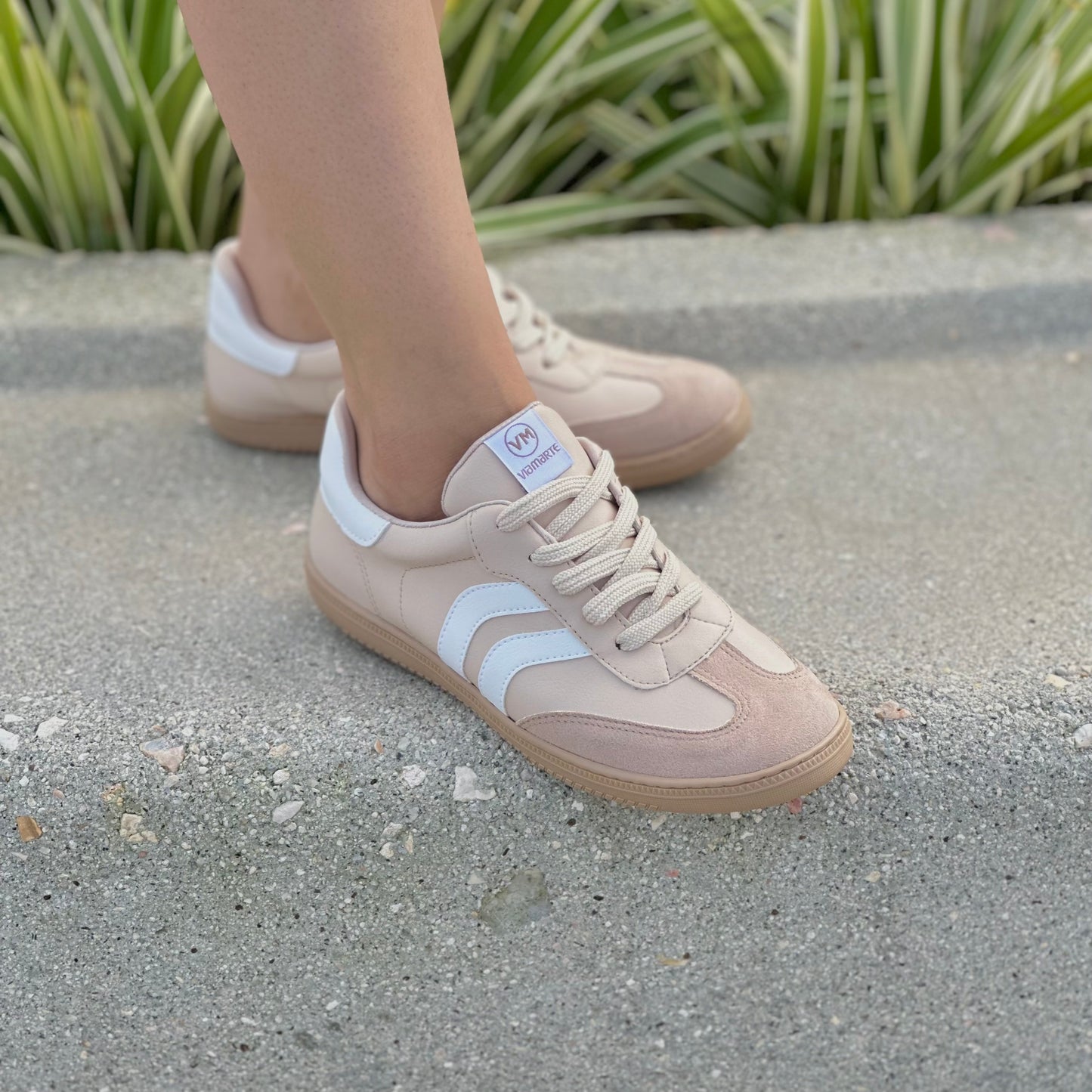 Celia beige and white low sneaker