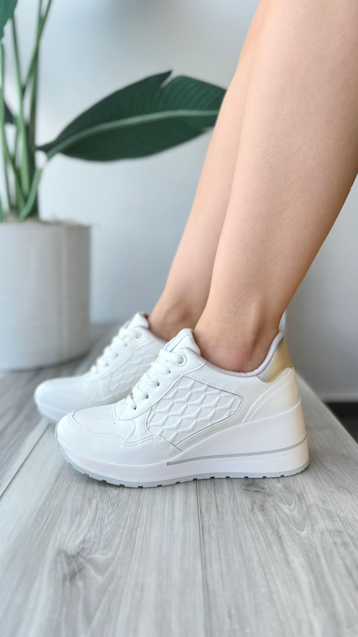 Benicio off white silver sneaker