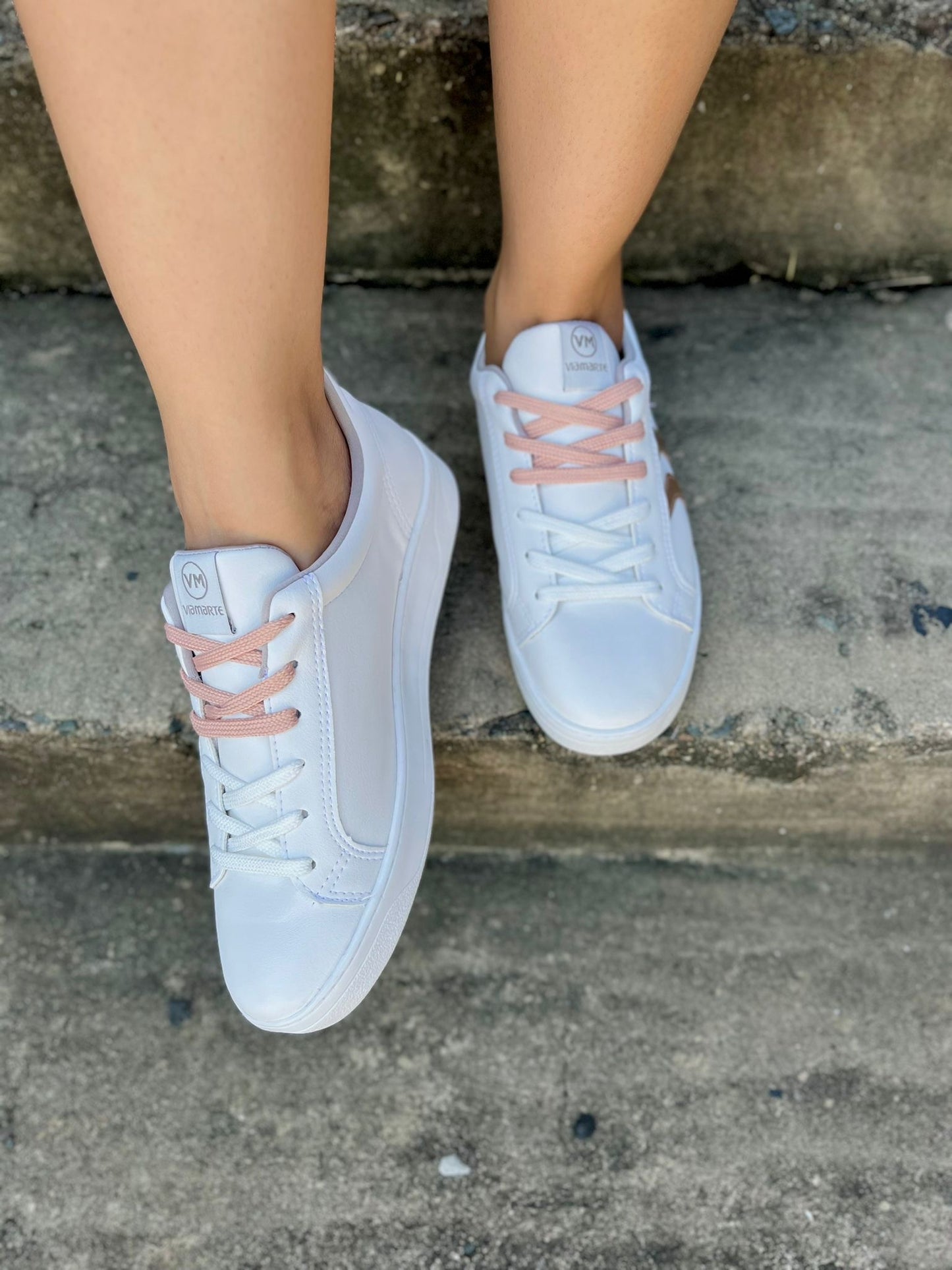 Celina white and rosegold low sneaker
