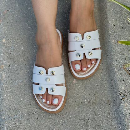 Darice white flat - Stela The Shoetique