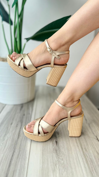 Pia gold/amaretto heel