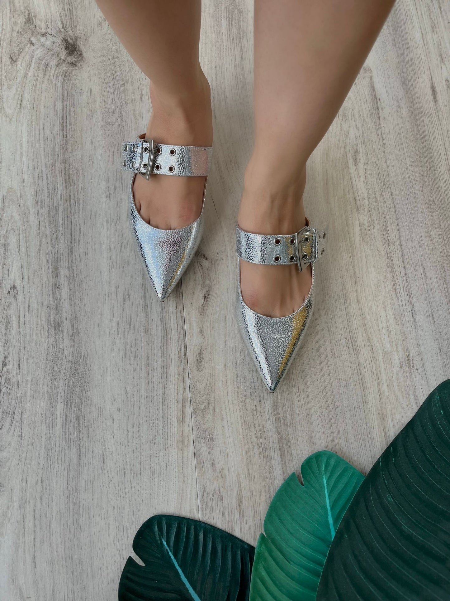 Brie silver mule