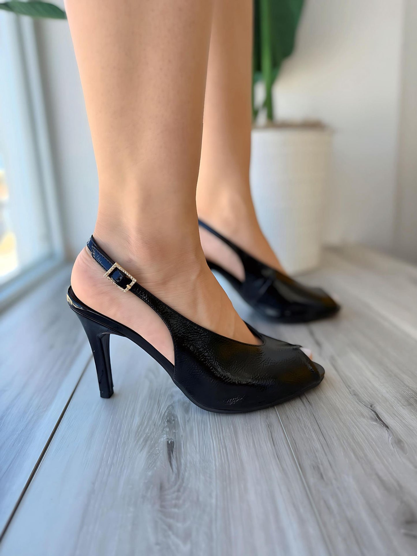 Herminia black