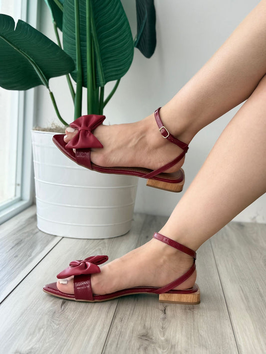 Marcella red