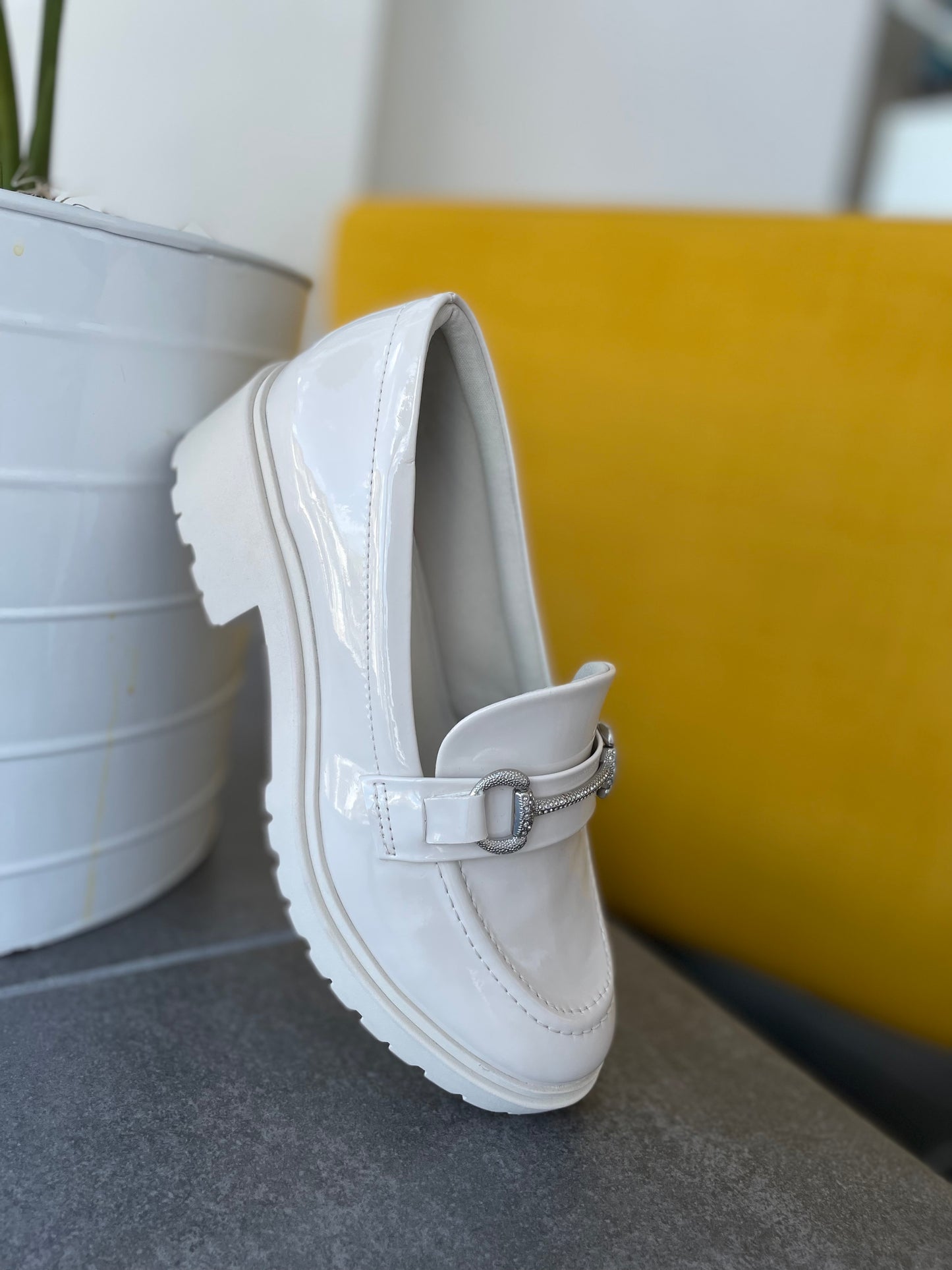 Off White/Silver Loafer 1711-30