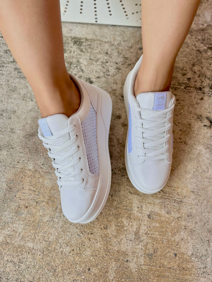 Mara White Sneaker