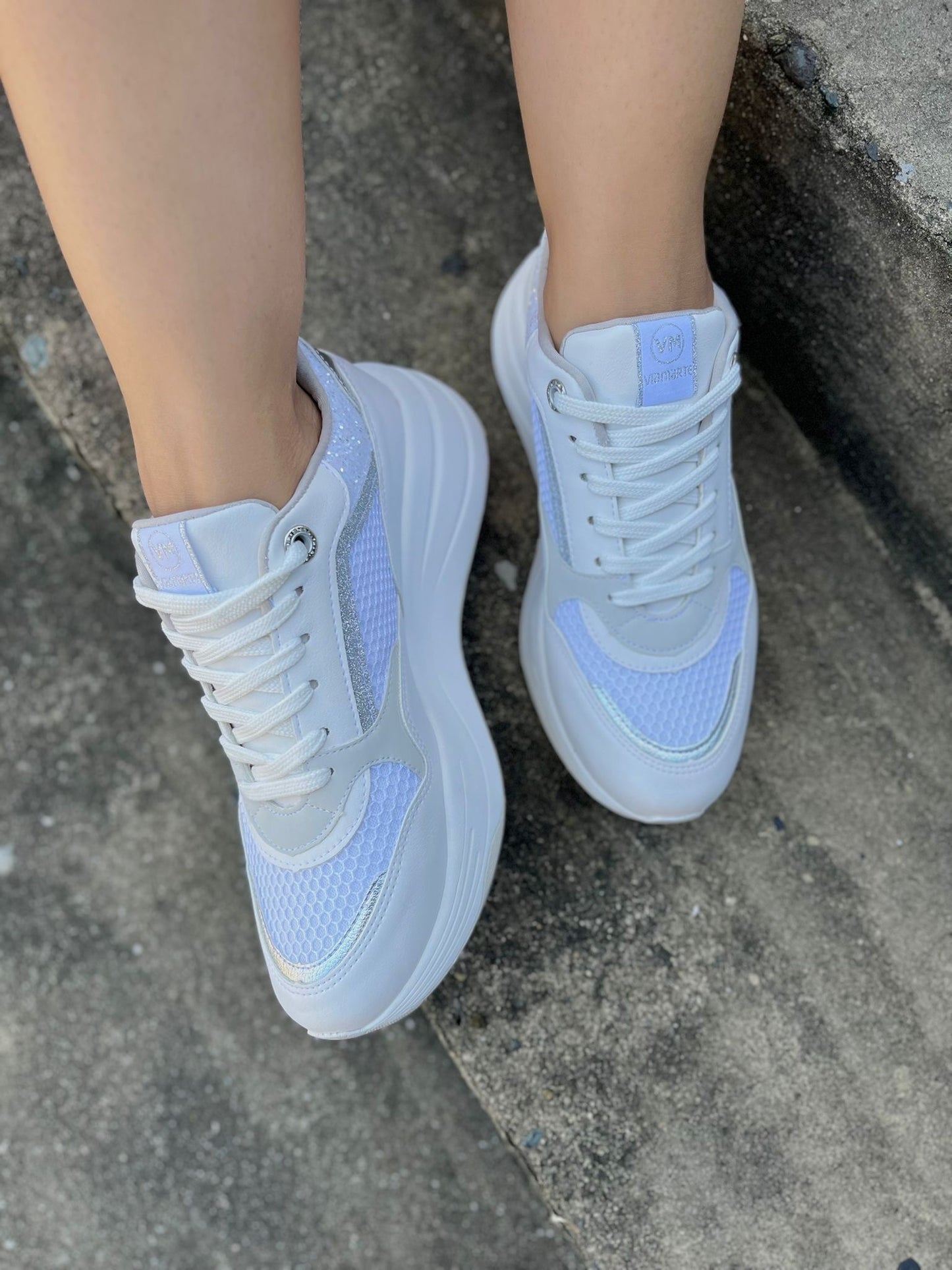 Beth white/grey sneaker