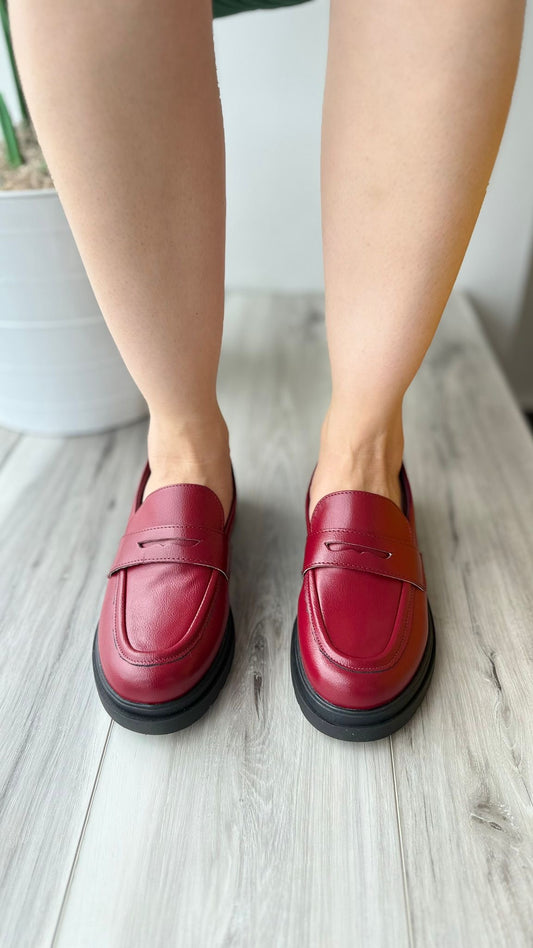 Sara grape loafer
