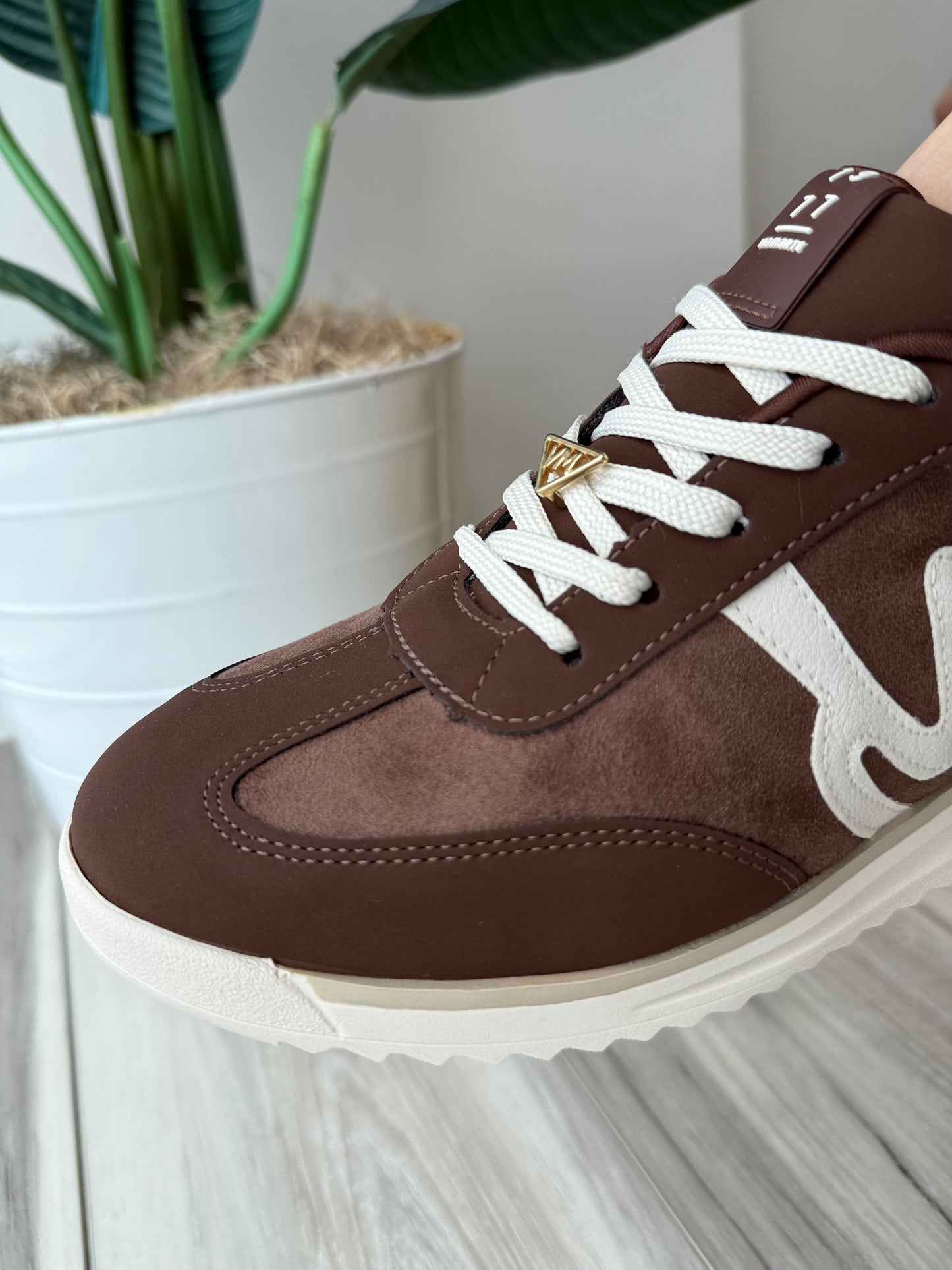 Norman dark brown