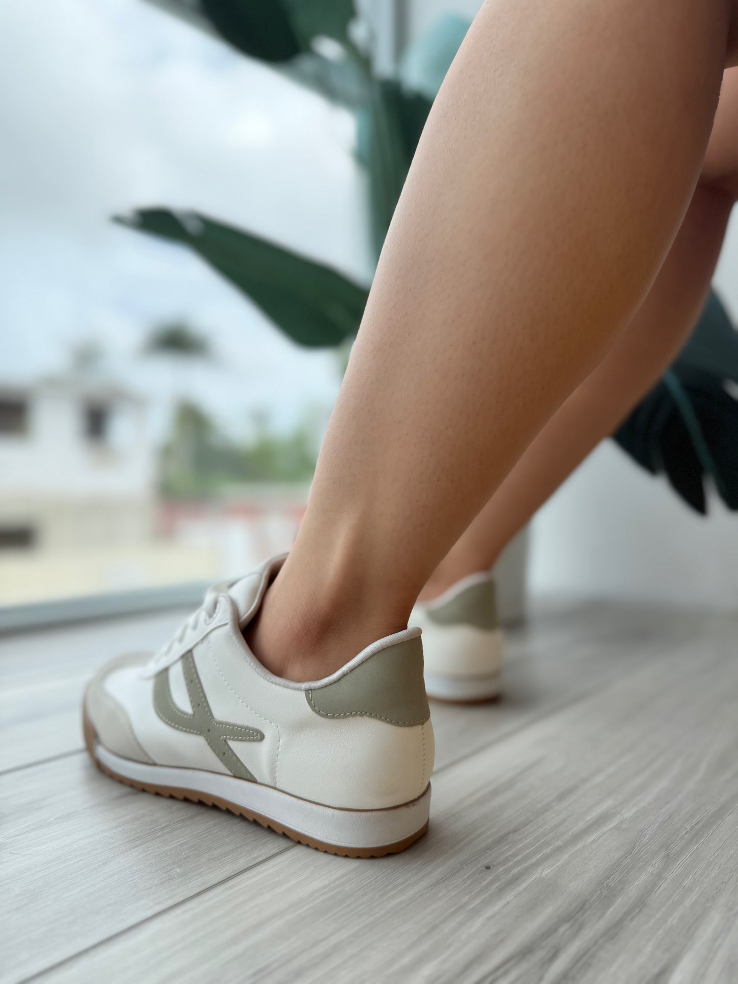 Giovani white green 6,7,9