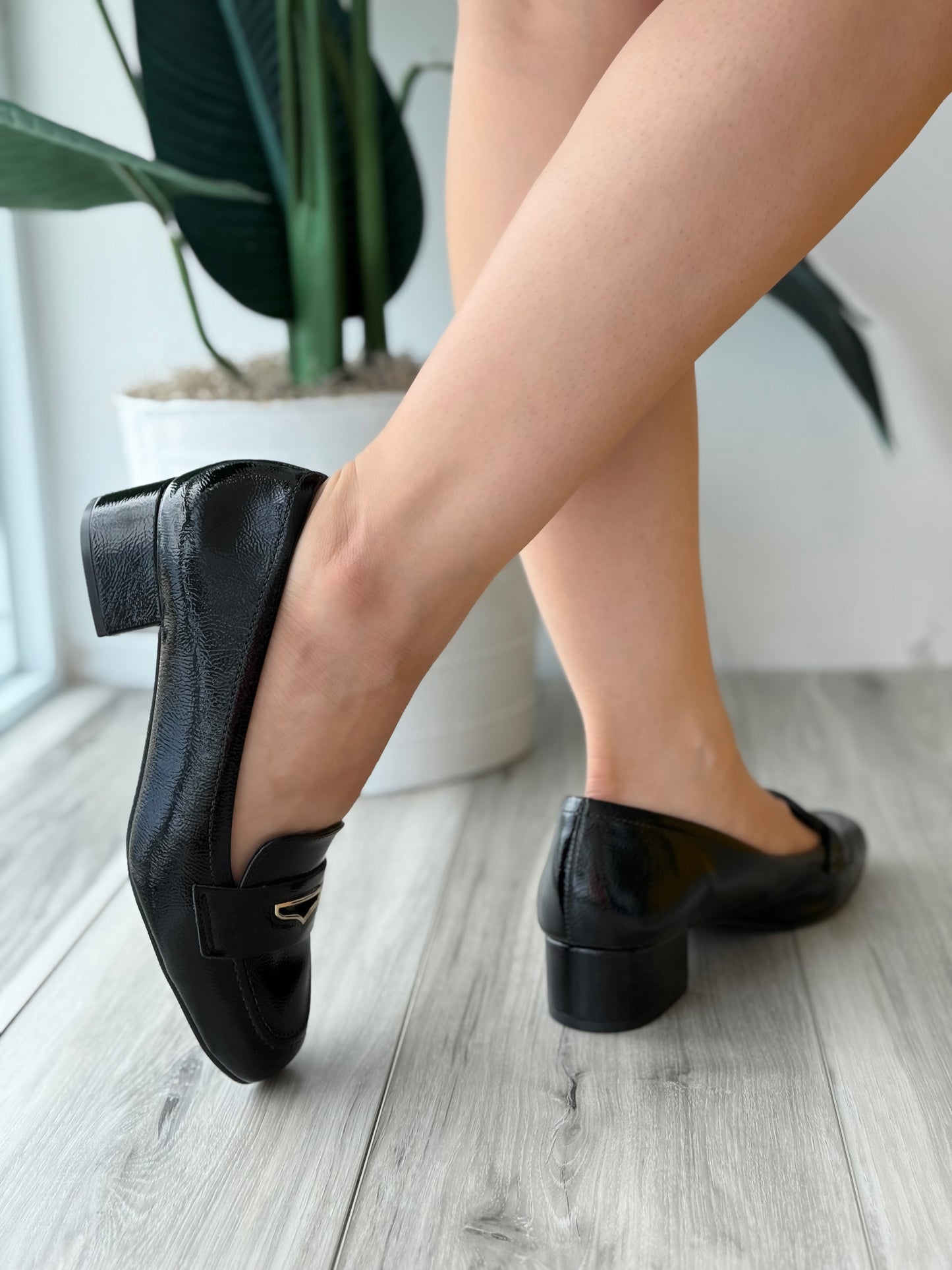 Ravenna black