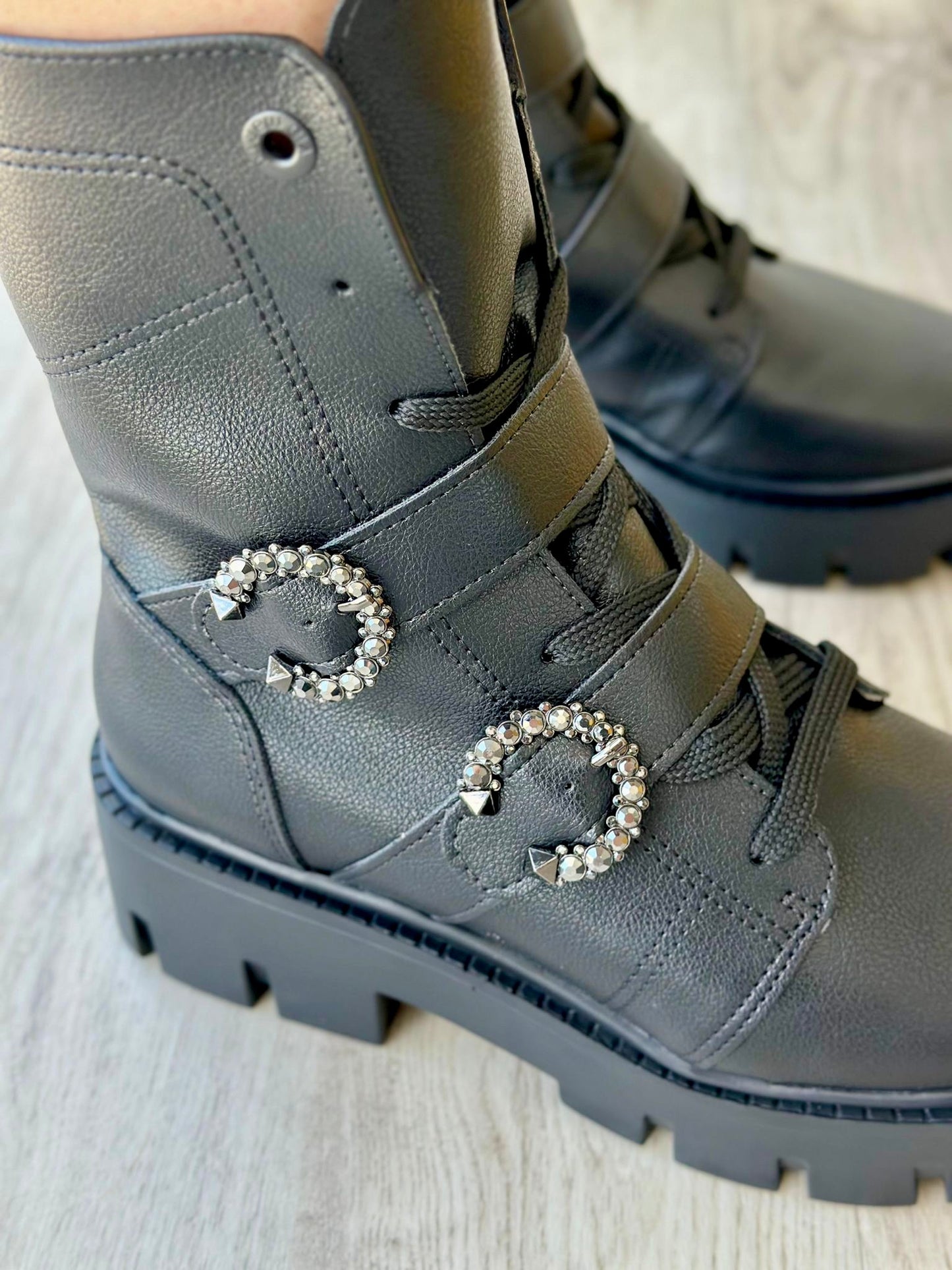 Kiara black boot