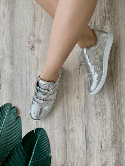 Eira silver sneaker