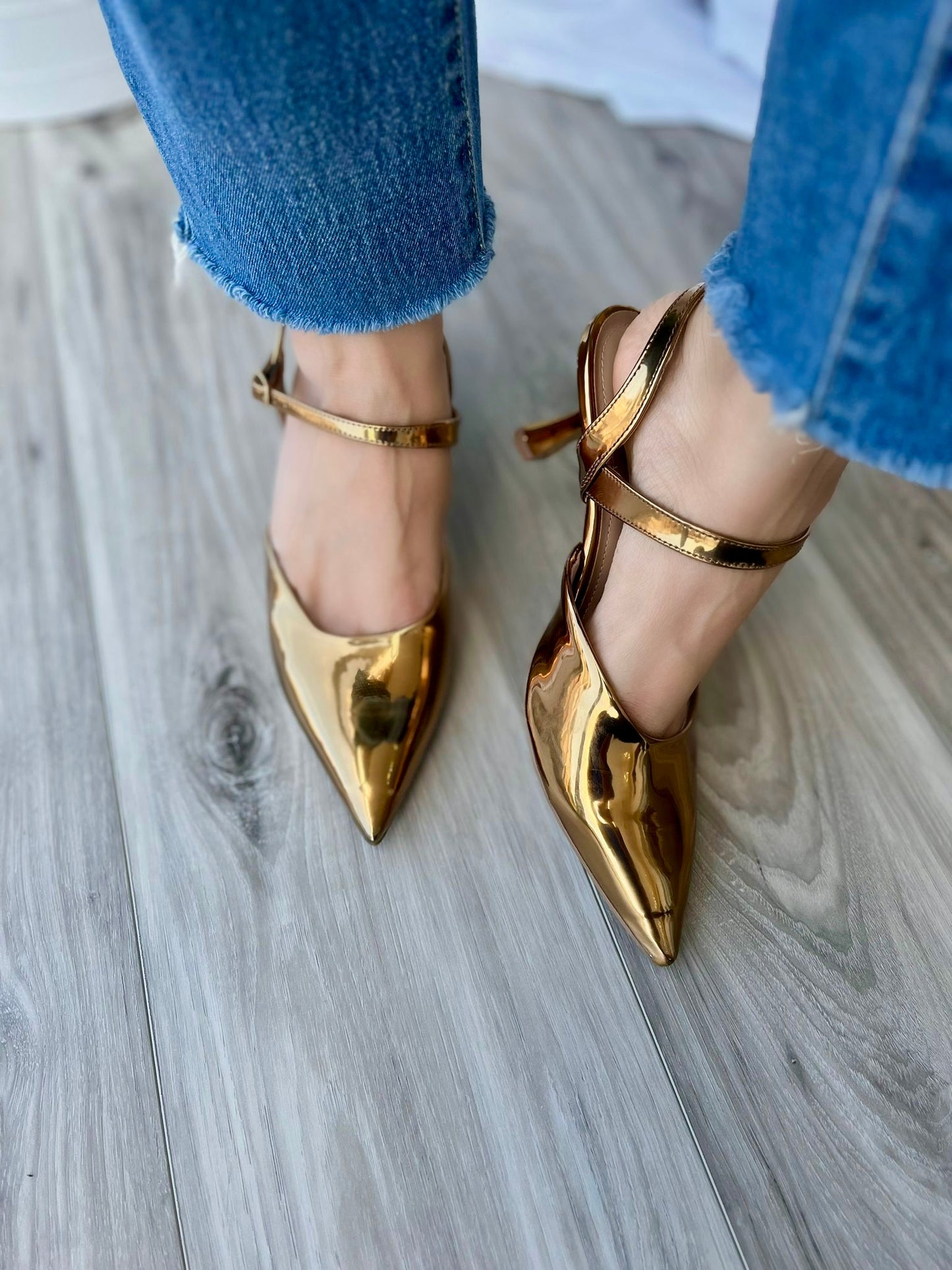 Mishi bronze heel