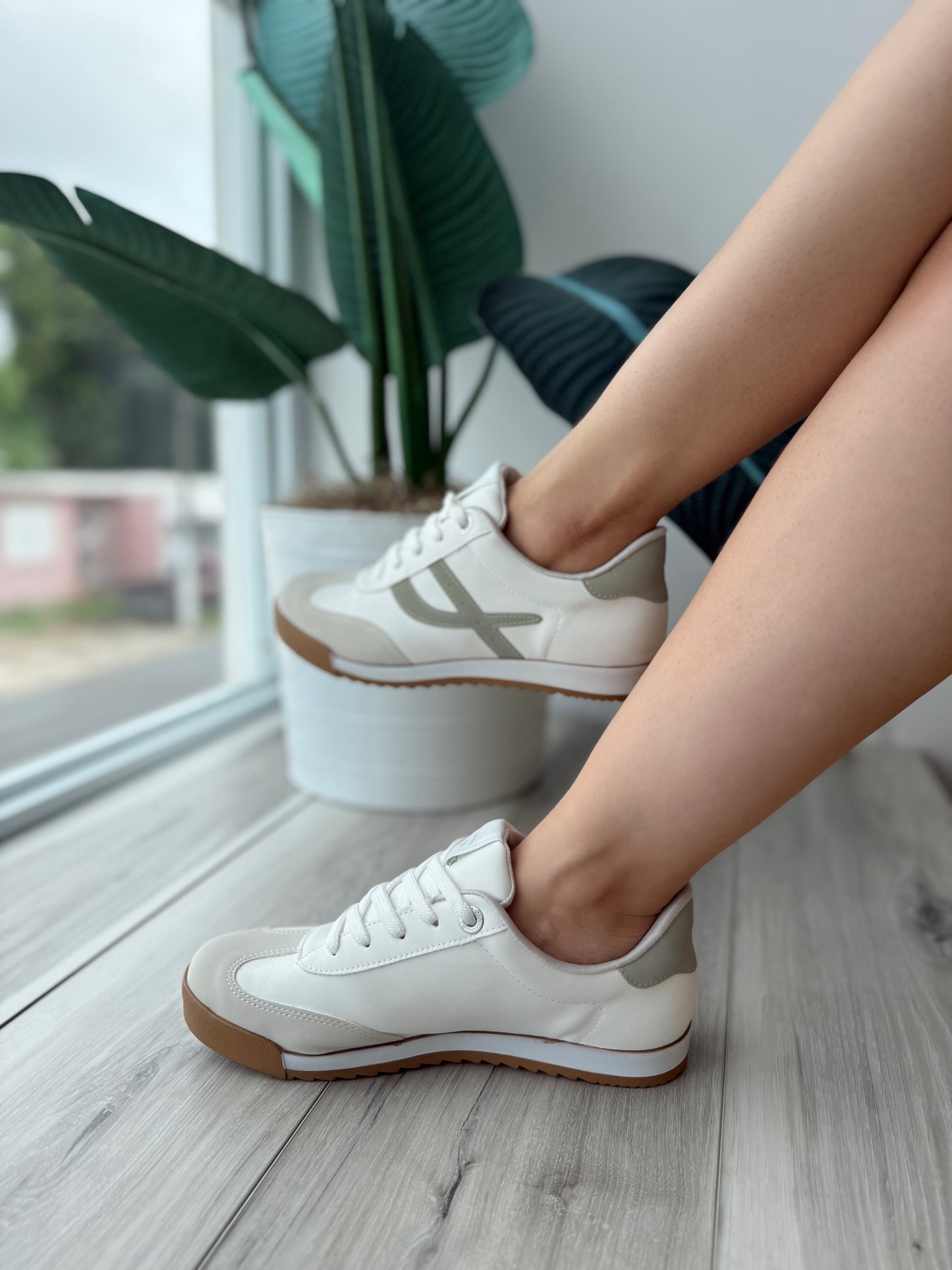 Giovani white green 6,7,9