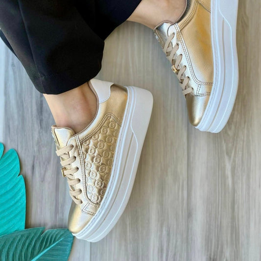 Nika gold sneaker