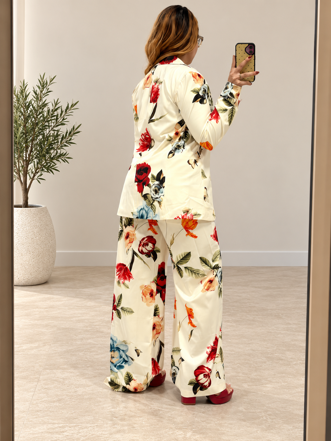Flora suit