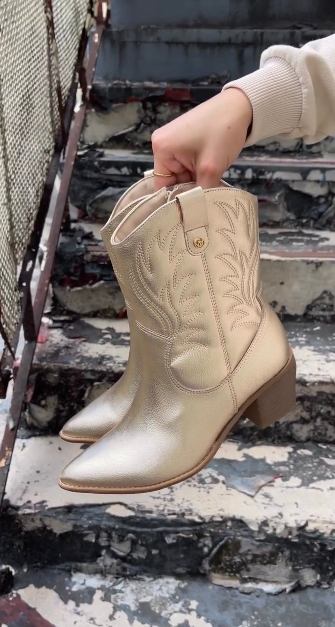 Vanna Cowboy Metallic Boot - Size 10,11