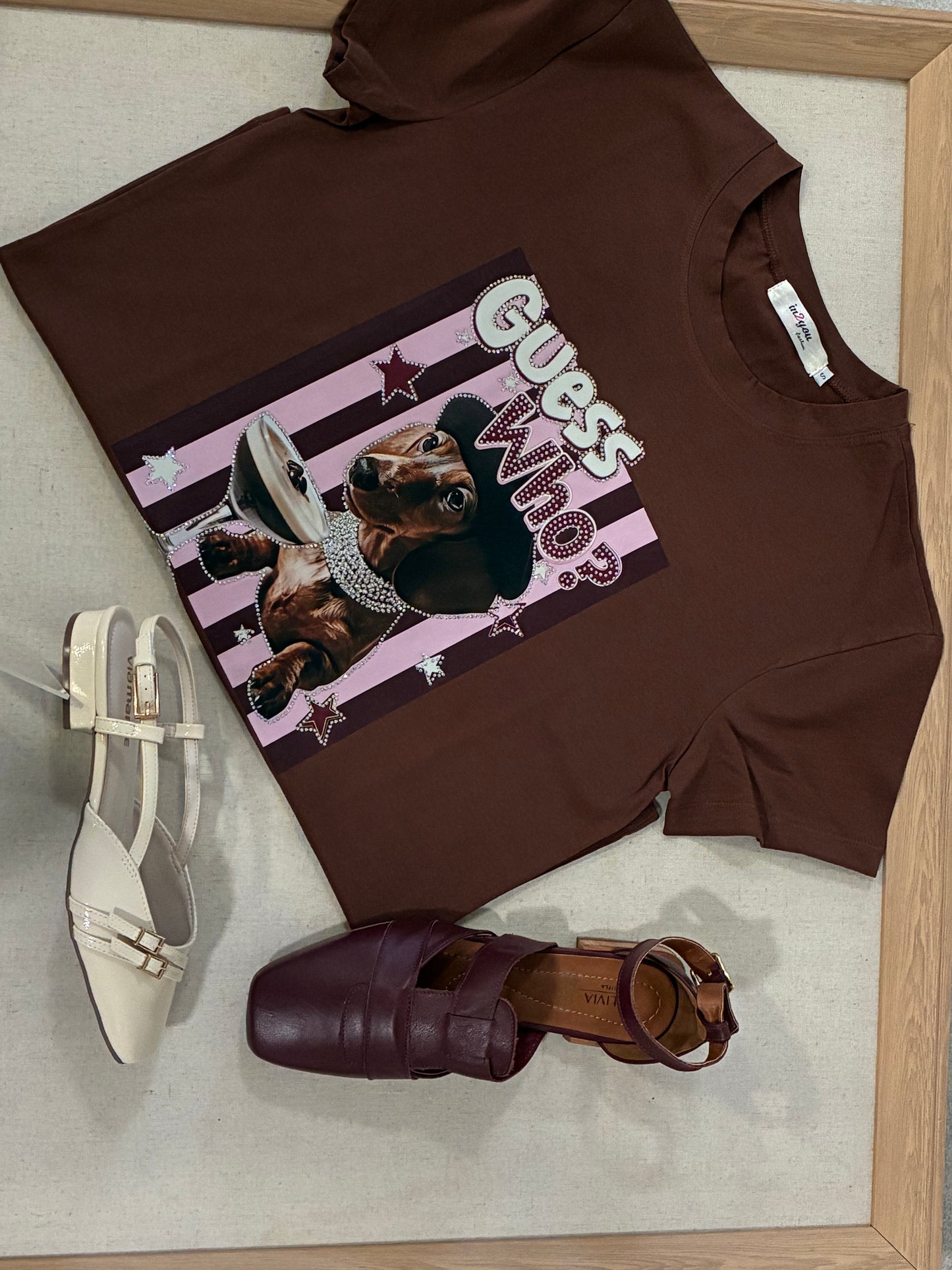 Guess Who pup brown t-shirt