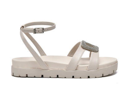 Isabel  off white flat size 9,10