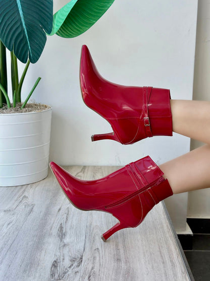 Lary red boot