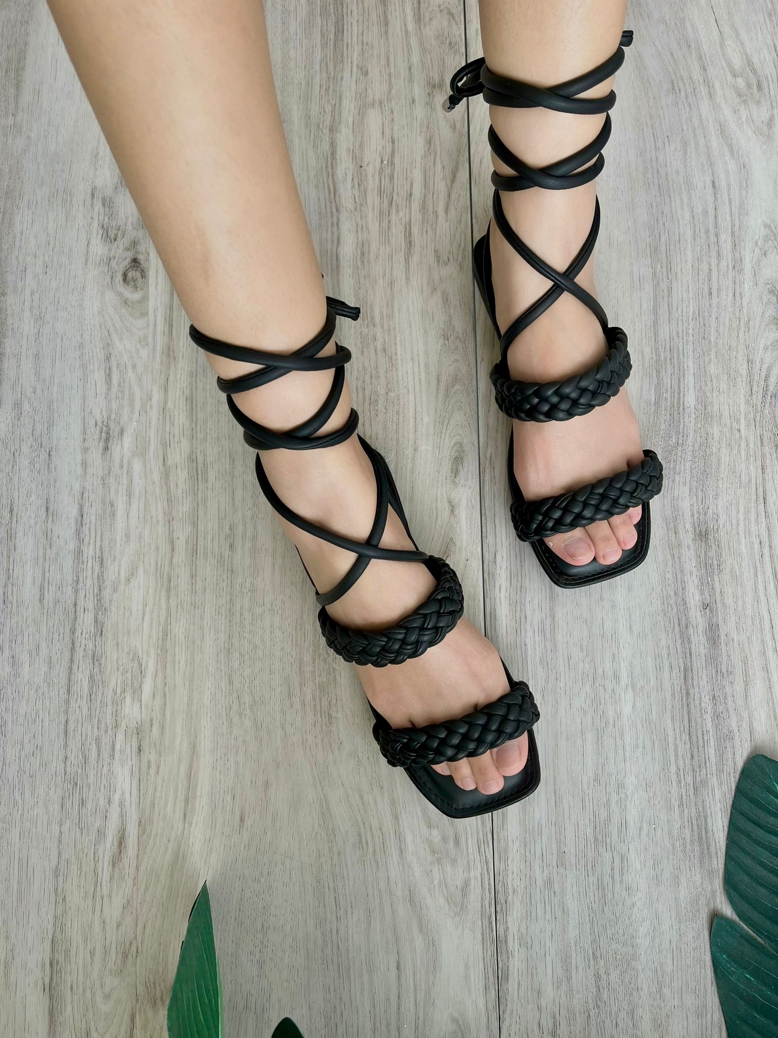 Dinna Black Sandal - Stela The Shoetique