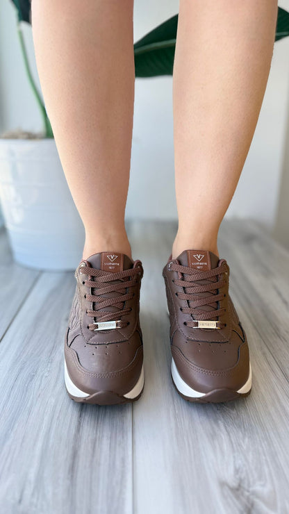 Mikey cinnamon sneaker