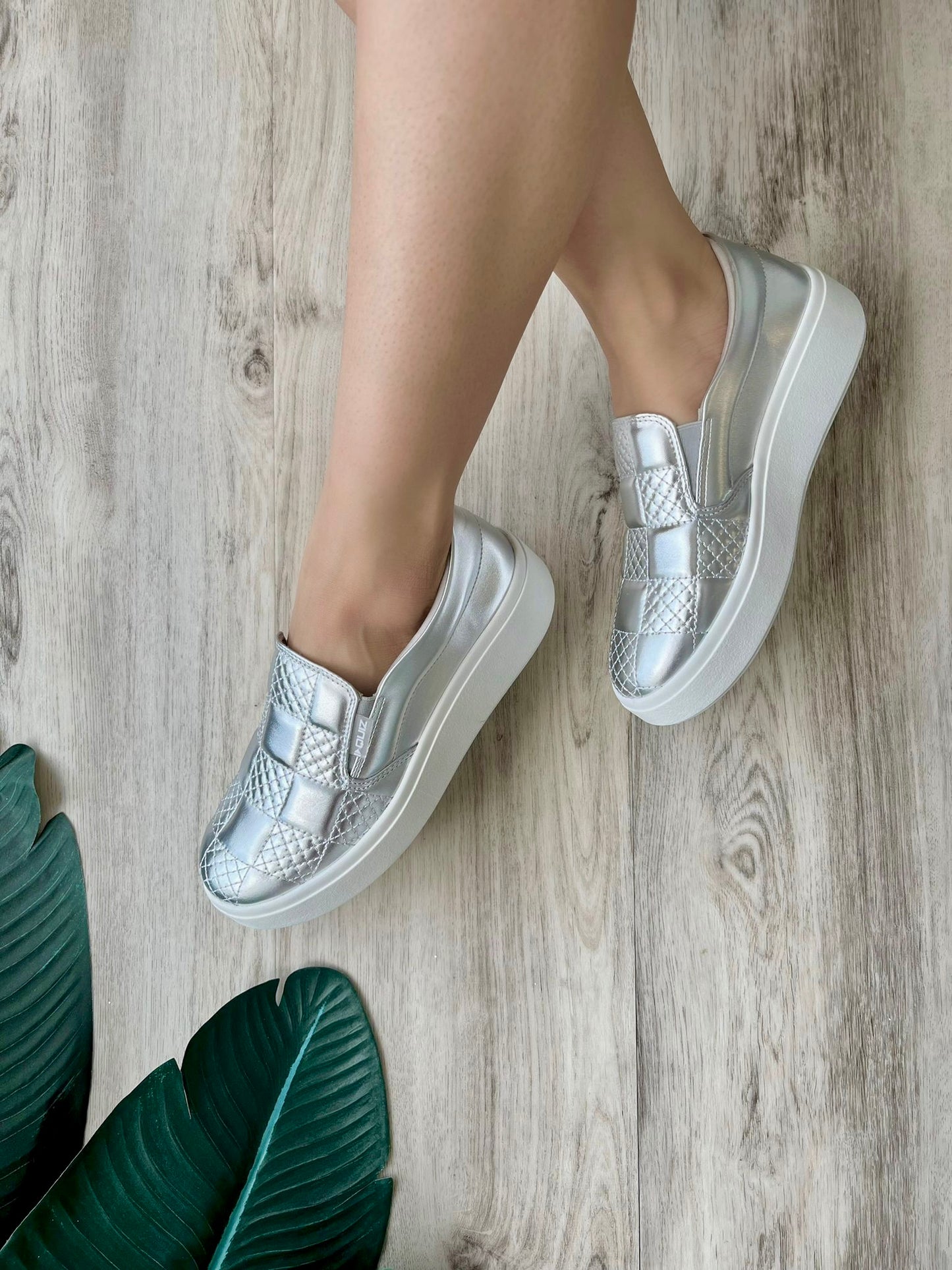 Miley silver sneaker - Stela The Shoetique