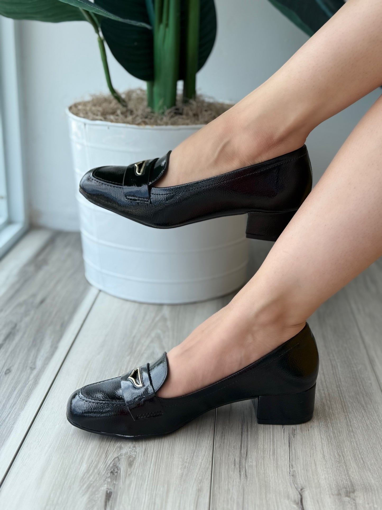 Ravenna black