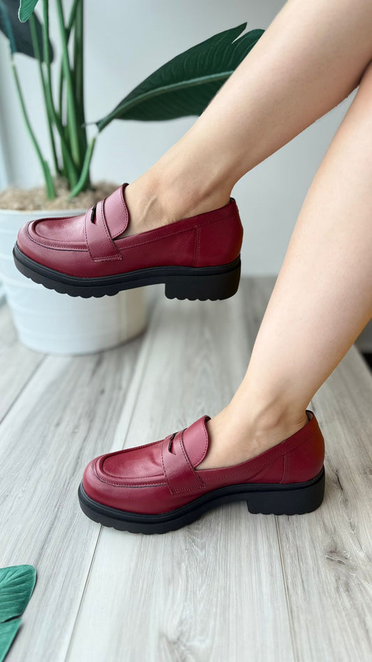 Sara grape loafer