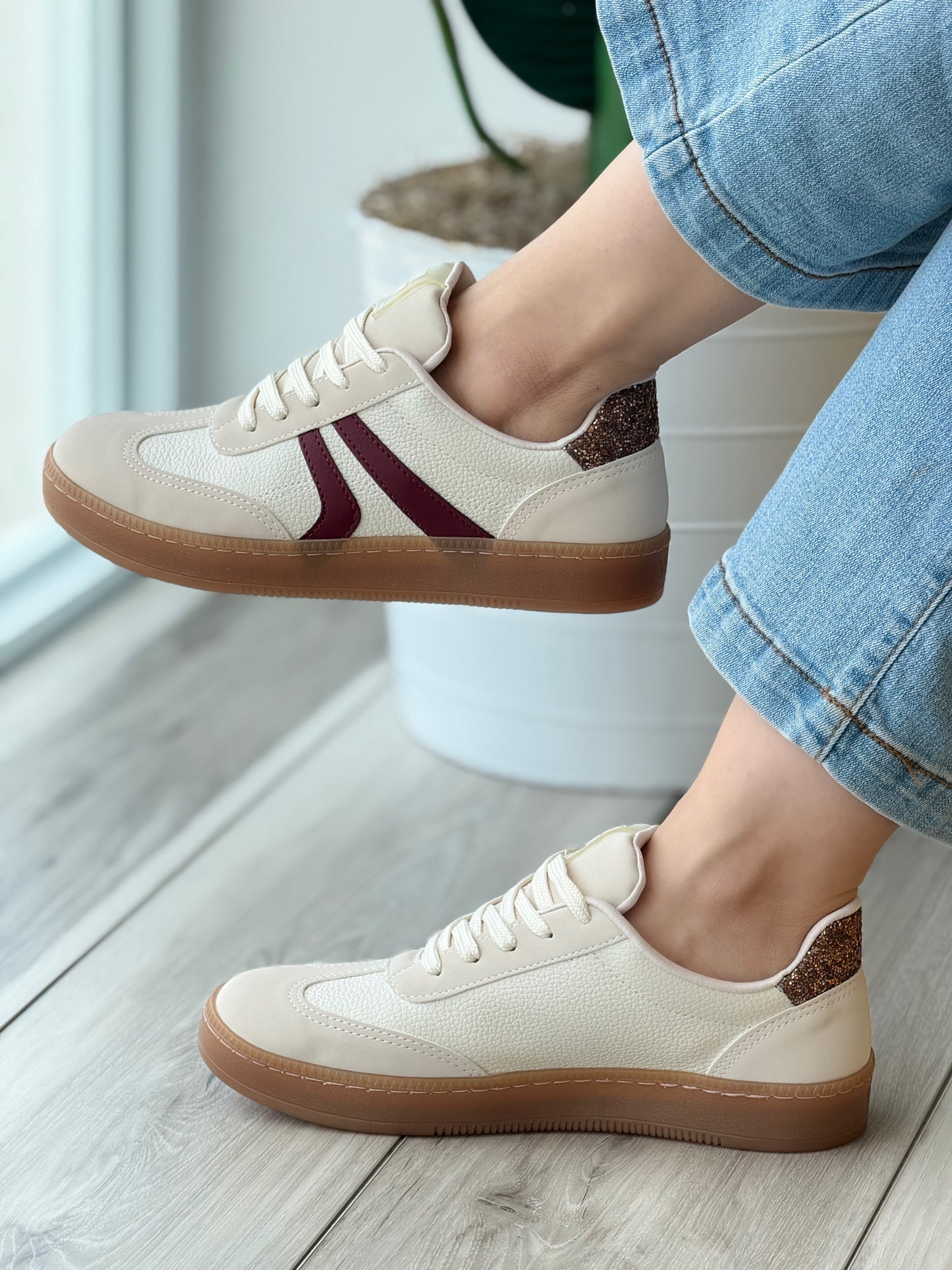 Amadeo Beige wine