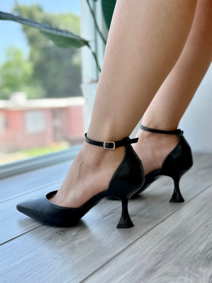 Milanna black