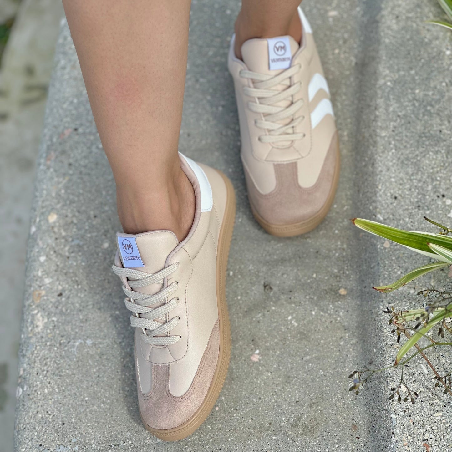 Celia beige and white low sneaker