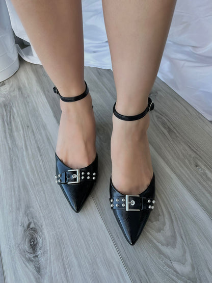 Chester black heel