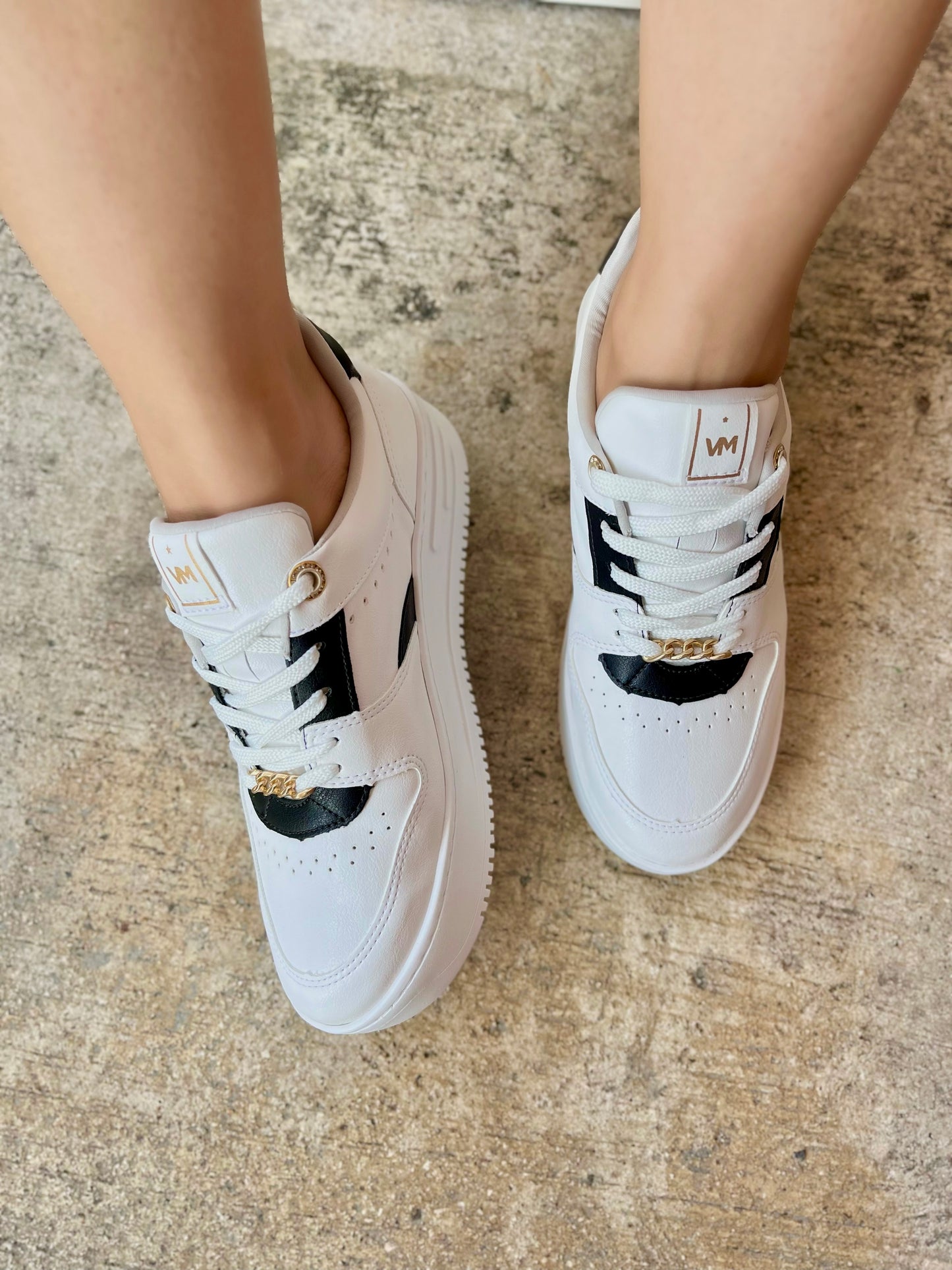 Fatma Black/White Sneaker