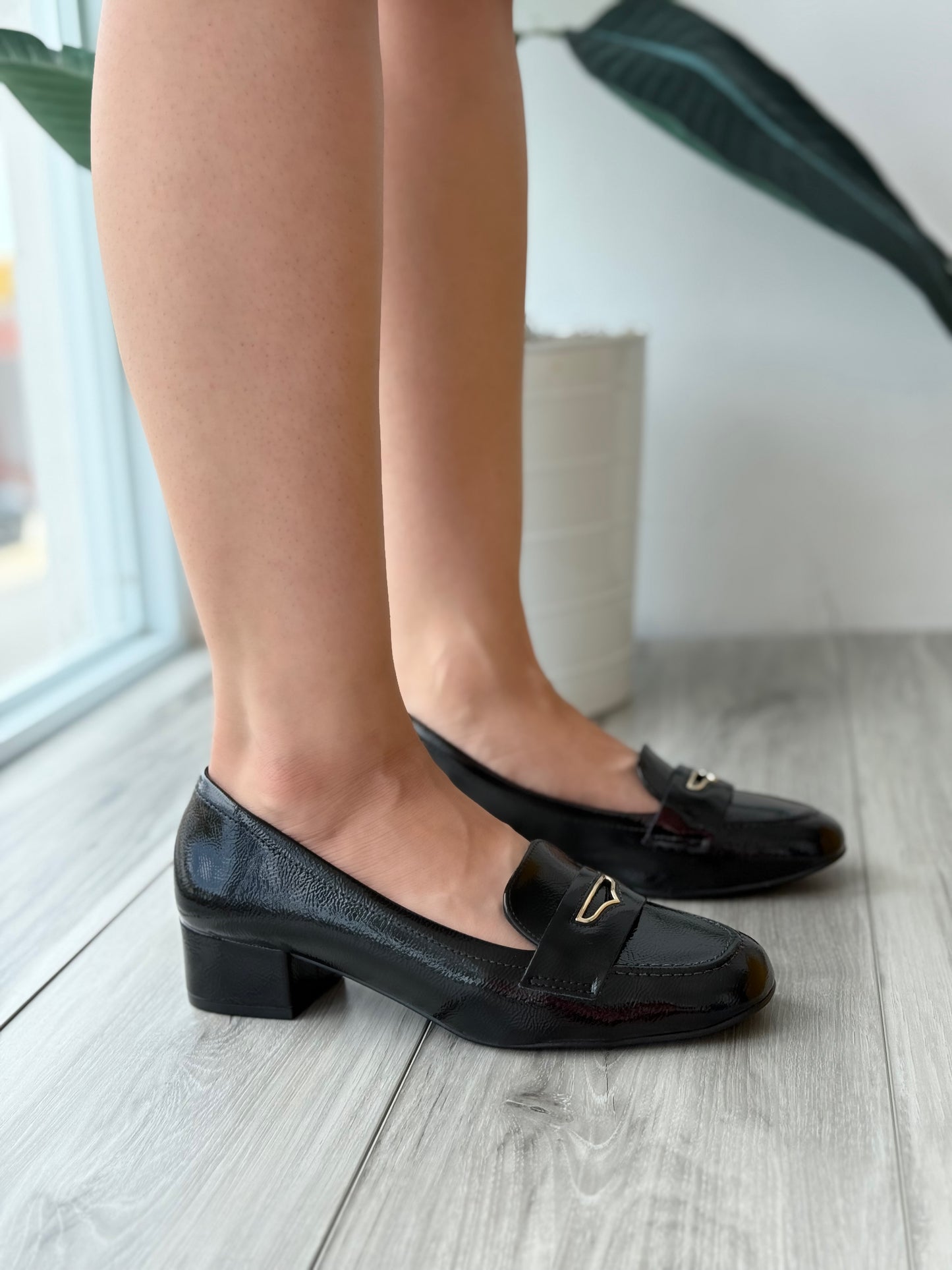 Ravenna black