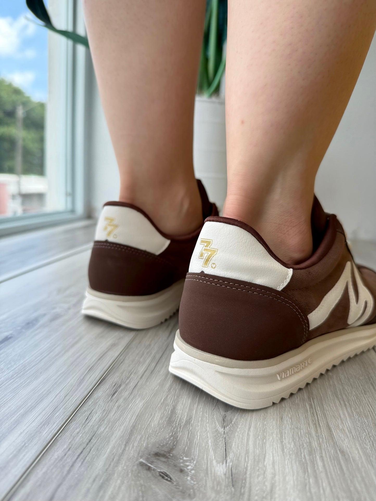 Norman dark brown
