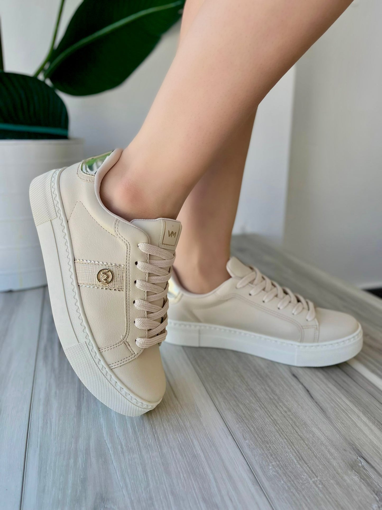 Kristy off white sneaker - Stela The Shoetique