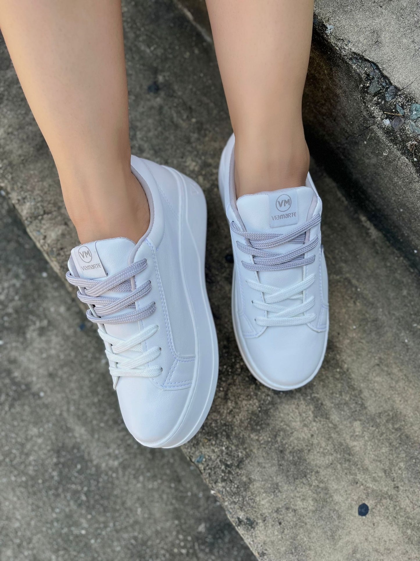 Catrina white and silver sneaker