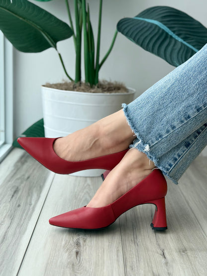 Kelly red