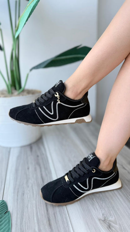 Eduardo black sneaker