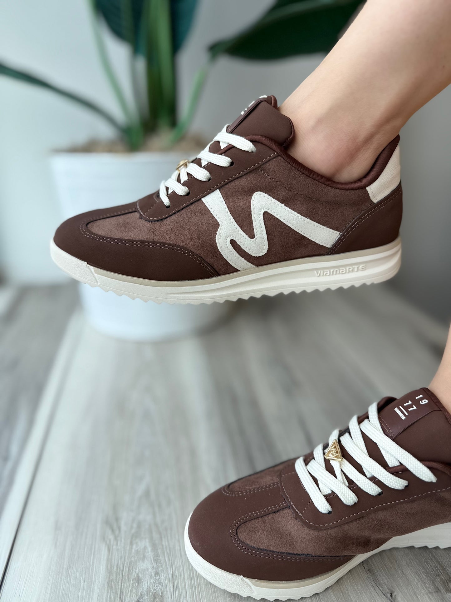 Norman dark brown