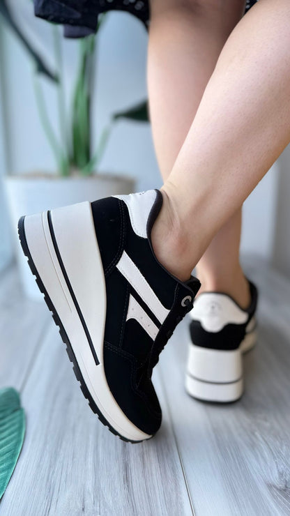 Travis black heeled sneaker