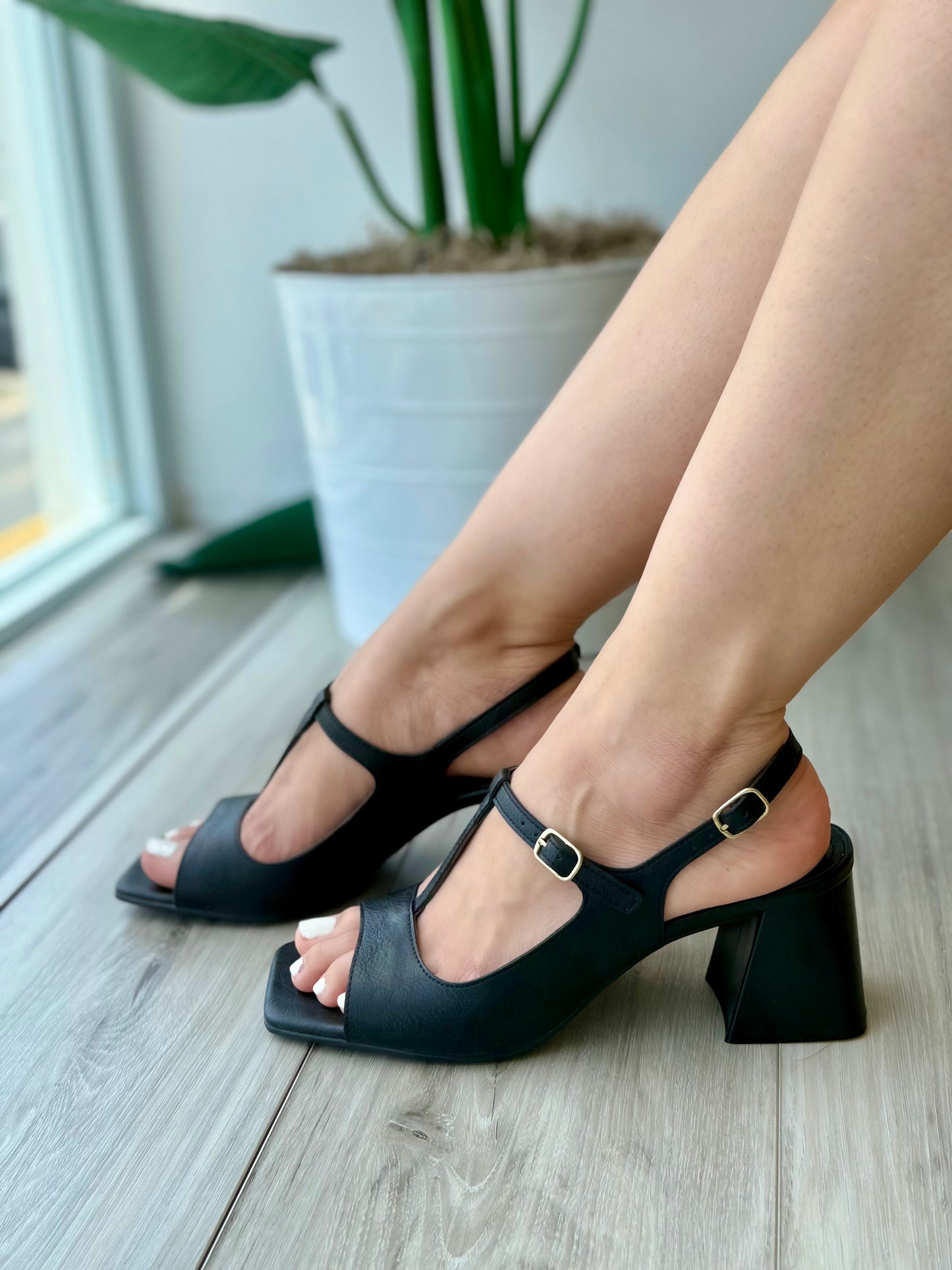 Amalia black
