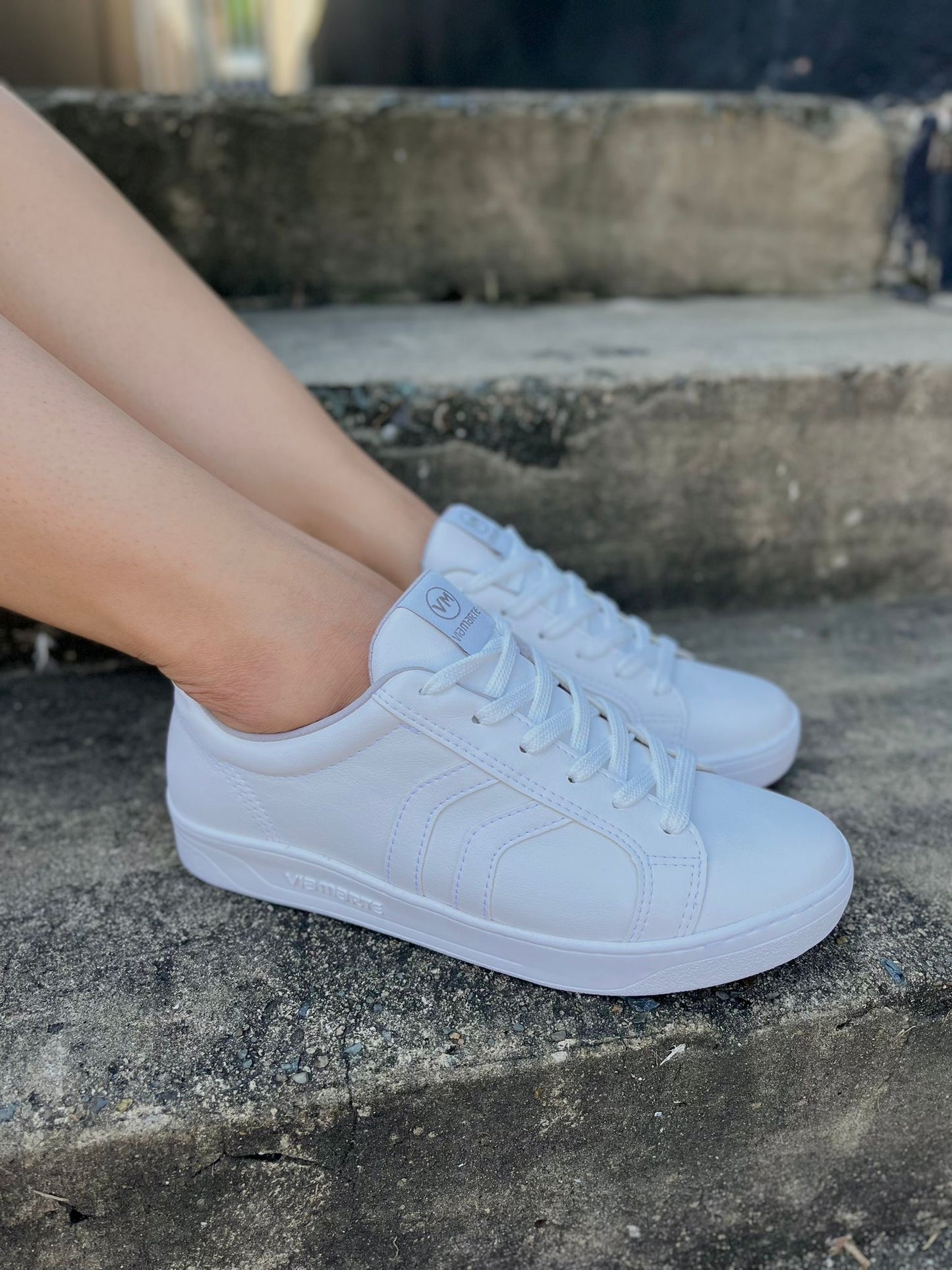 Celina white low sneaker